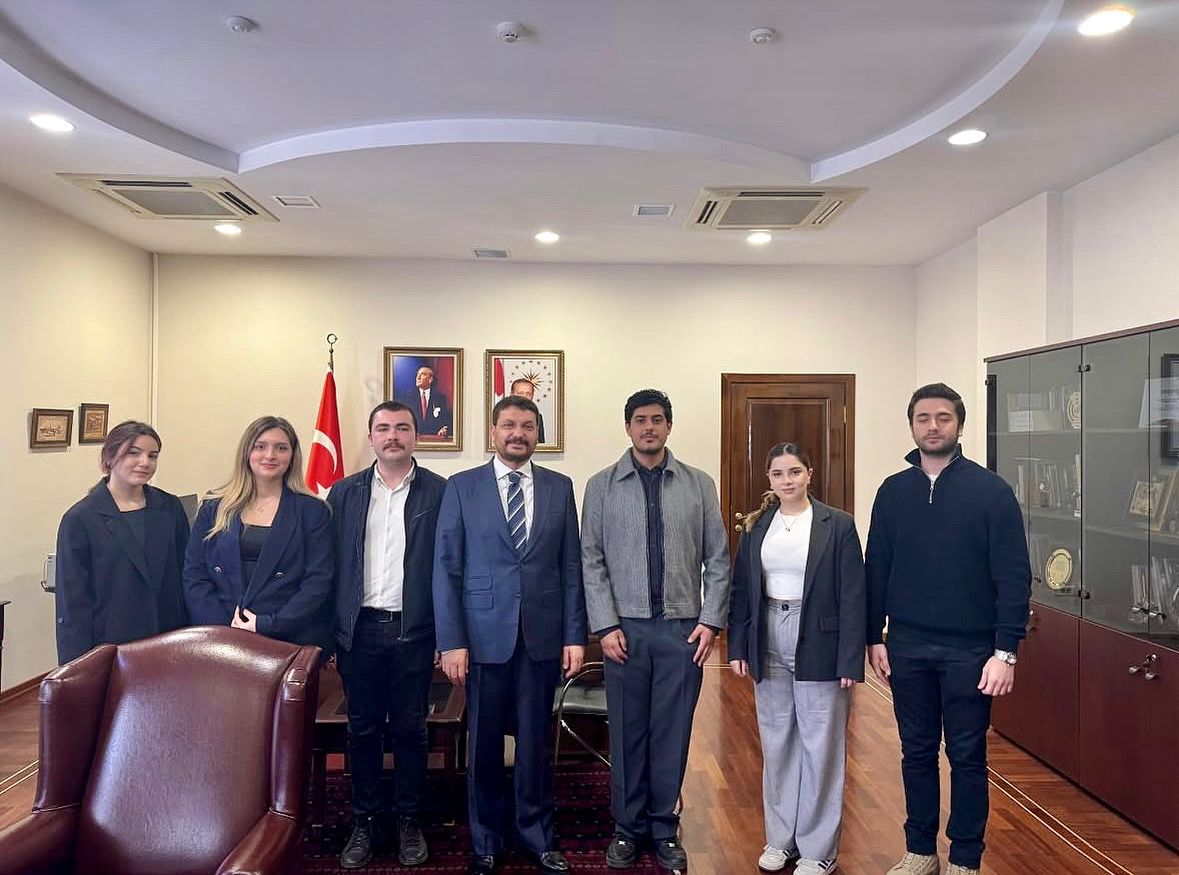 Öğrencilerimizden Kazan Başkonsolosluğu'na Ziyaret