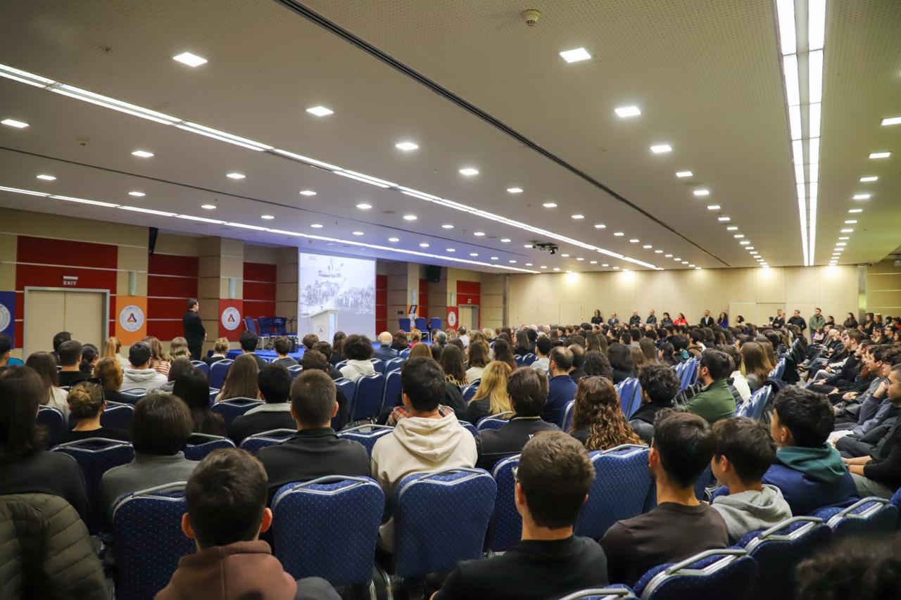 10 Kasım Atatürk'ü Anma Programı Gerçekleştirildi